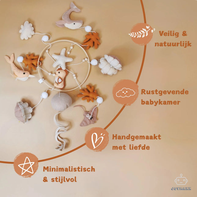 Handgemaakte babymobiel Zachte Parelzee | Vilt & Hout